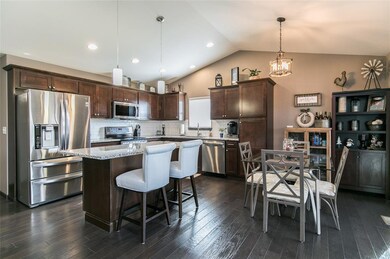Eat-in kitchen