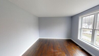 33 Craig Dr, MerriMacK, NH 03054 - photo 3