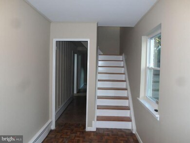656 W Brookdale St, Allentown, PA 18103 - photo 3