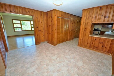 1306 Kersey Valley Rd, Archdale, NC 27263 - photo 5