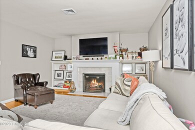 11 Cos Cob Ave unit A, Cos Cob, CT 06807 - photo 7