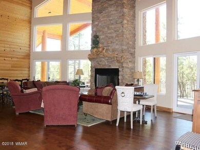 005_Living Room