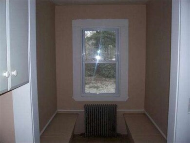 349 W Pleasant St, Rockland, MA 02370 - photo 3