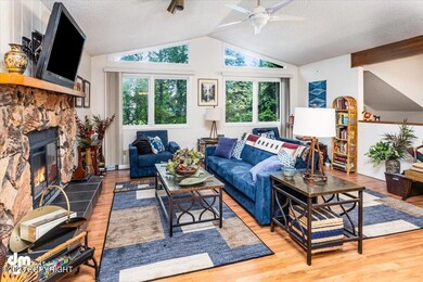 04-Living Room_IMG_5648