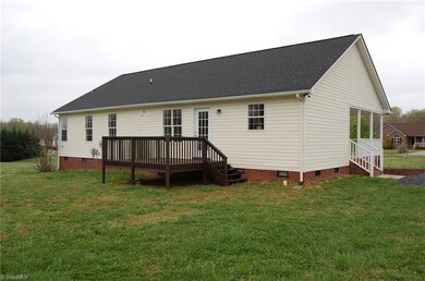 523 Honeysuckle Ridge, Asheboro, NC 27205 - photo 4