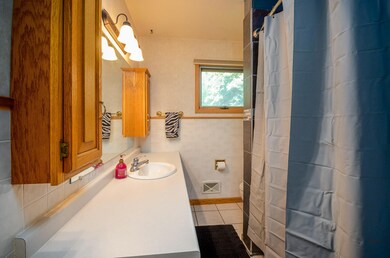 5 Main Bath-