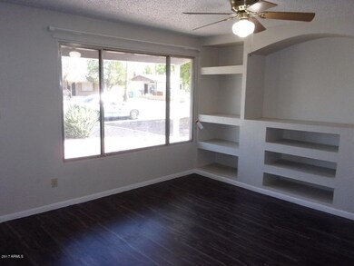 2111 W. Poinsettia 005
