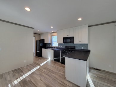 9080 Windward Dr unit 200, Pearl Beach, MI 48001 - photo 2