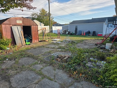 2419 Cedar St, Seaford, NY 11783 - photo 3