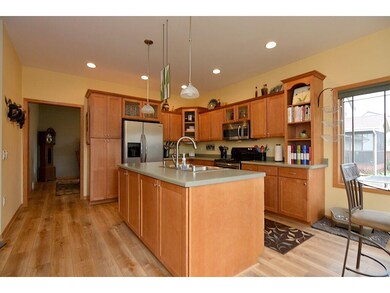 2755 Crinkle Root Dr, Fitchburg, WI 53711 - photo 7