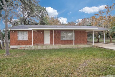 8424 Indian Hills Ln, Boerne, TX 78006 - photo 4