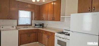 3343 5th St, East Moline, IL 61244 - photo 7