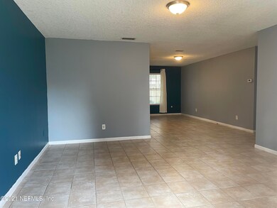 8211 Gwendolyn Rd, Jacksonville, FL 32216 - photo 3