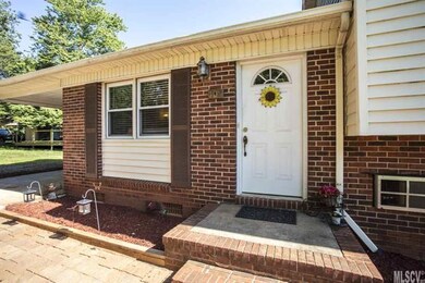 107 Pineview Ct, Statesville, NC 28625 - photo 2