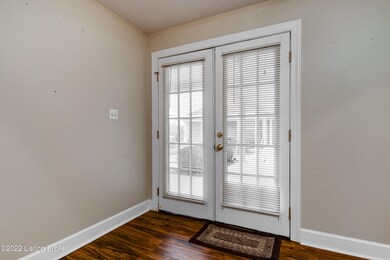 8116 Arthur Goins Blvd unit 8116, Louisville, KY 40228 - photo 3