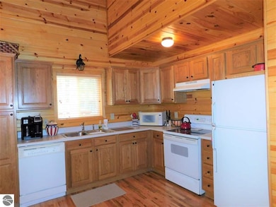 2504 Maple Ave, East Tawas, MI 48730 - photo 6