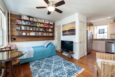 8 Brown St unit 5, Salem, MA 01970 - photo 3