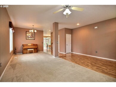 Living Room/Dining Room