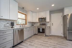 2716 Wellesley Dr, Columbus, OH 43221 - photo 7