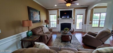 828 Megan Dr, Greenville, NC 27834 - photo 3