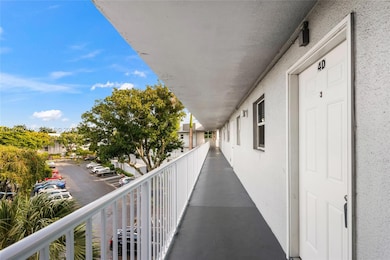 116 Royal Park Dr unit 4D, Oakland Park, FL 33309 - photo 3