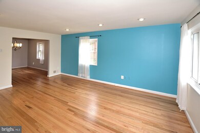 54 W Taylor Run Pkwy, Alexandria, VA 22314 - photo 6