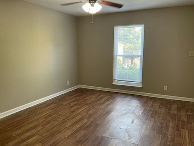 441 Martha Ln unit D, Clarksville, TN 37043 - photo 3