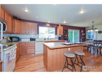 Kitchen Island/Bar perfect for entertaining
