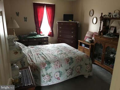 426 Martina Dr, Chambersburg, PA 17201 - photo 7