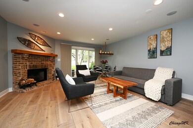 1814 Grove Ave unit 16B181, Schaumburg, IL 60193 - photo 2