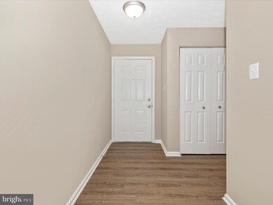 2153 Wainwright Ct unit 1B, Frederick, MD 21702 - photo 3