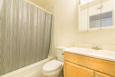 Bathroom_2.jpg