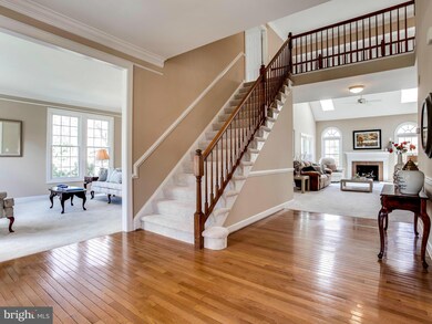 8511 Oak Pointe Way, Fairfax Station, VA 22039 - photo 3