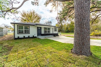 1032 W Coffin St, Denison, TX 75020 - photo 3