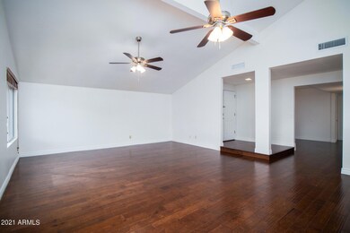 006Living Room-2