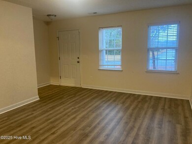 300 Burley Dr unit 8, Hubert, NC 28539 - photo 4