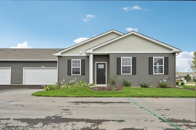 6471 Juniper Dr, Wonder Lake, IL 60097 - photo 2