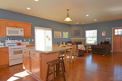 20667 Songbird Ln, Bend, OR 97702 - photo 6