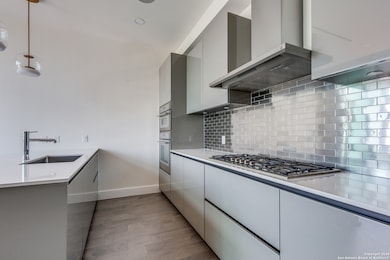 123 Lexington Ave unit 1408, San Antonio, TX 78205 - photo 4