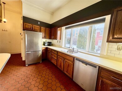 25 Whitney Place unit Lower Front, Buffalo, NY 14201 - photo 5