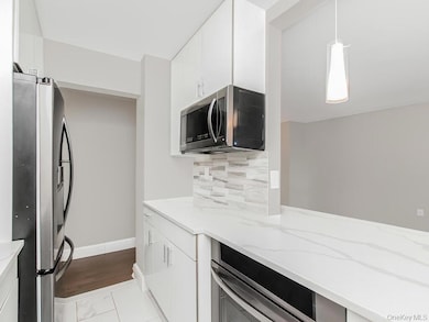 Westchester Towers unit 16A, Yonkers, NY 10710 - photo 3