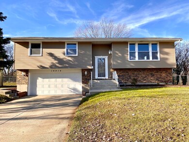16914 Magnolia Dr, Hazel Crest, IL 60429 - photo 2