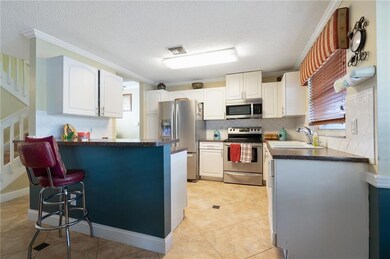 kitchen pic 2