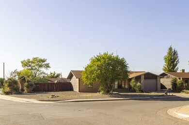 514 Plainview Dr, Alamogordo, NM 88310 - photo 2