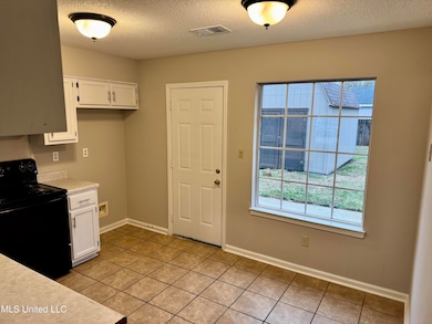 2928 Churchwell Dr, Horn Lake, MS 38637 - photo 4