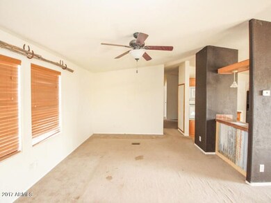 023-229815 - LIVING ROOM