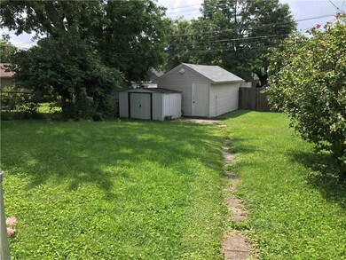 114 S 5th Ave, Beech Grove, IN 46107 - photo 2