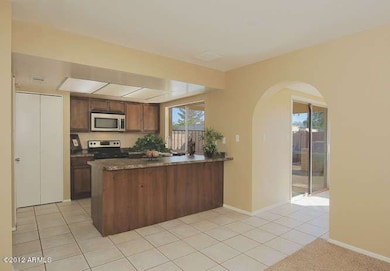 3735 W Sahuaro Dr Phoenix AZ-small-009-O