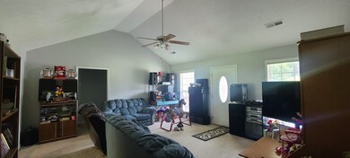 106 Garden Dr, Shelbyville, TN 37160 - photo 3