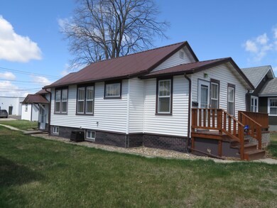 Front of Home<|><|>